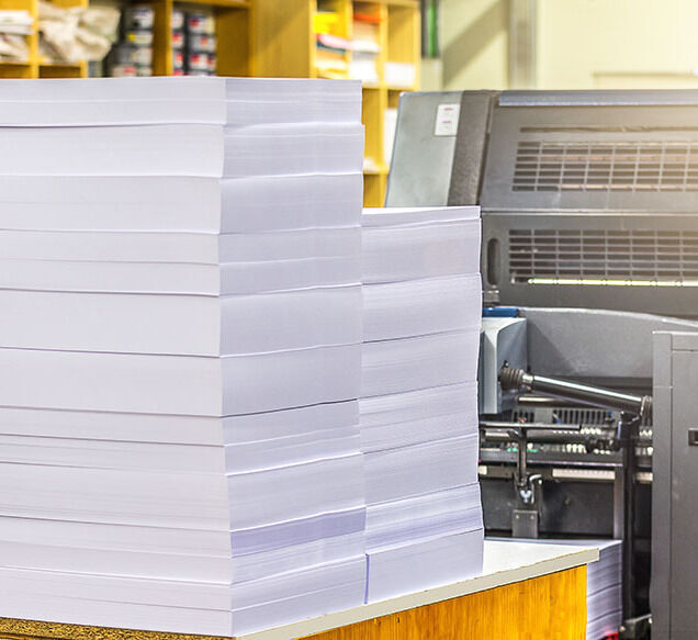 ประเภทของกระดาษสำหรับทำปกหนังสือและโปสการ์ดที่โรงพิมพ์ดิจิตอลใช้